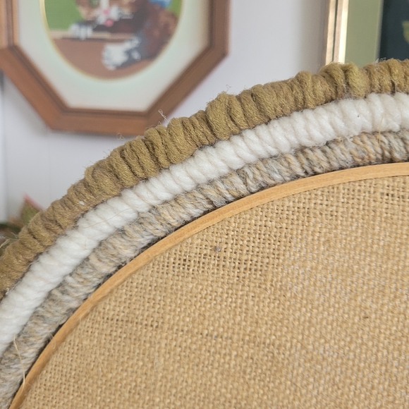 Orginal Acrylic Painting on Burlap Macrame Boarder Round Artist Signed - Picture 5 of 10